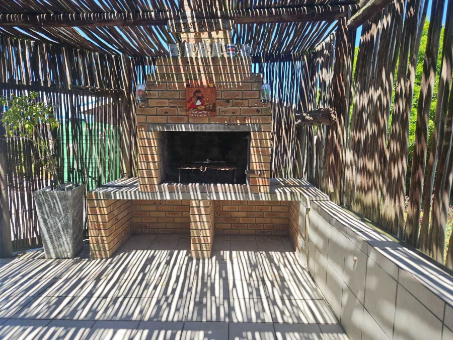 4 Bedroom Property for Sale in Pearly Beach Western Cape